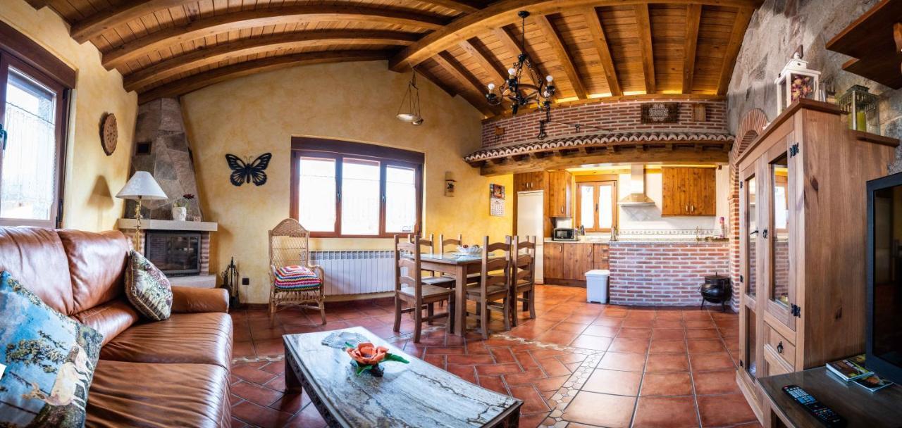 Casa Rural La Gabina Munogalindo Exterior photo