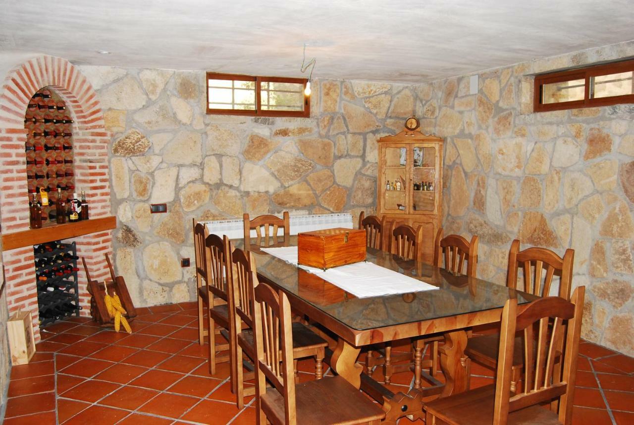 Casa Rural La Gabina Munogalindo Exterior photo
